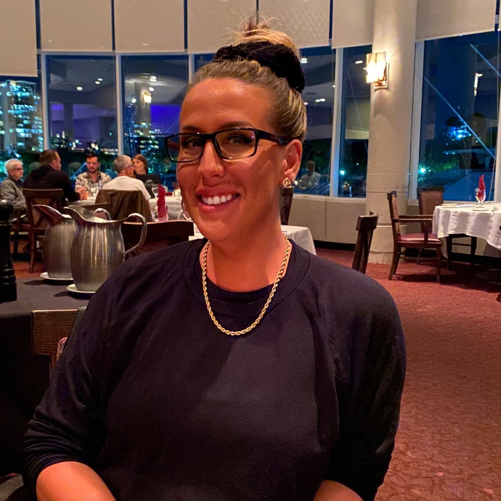 Meet your Posher, Dana